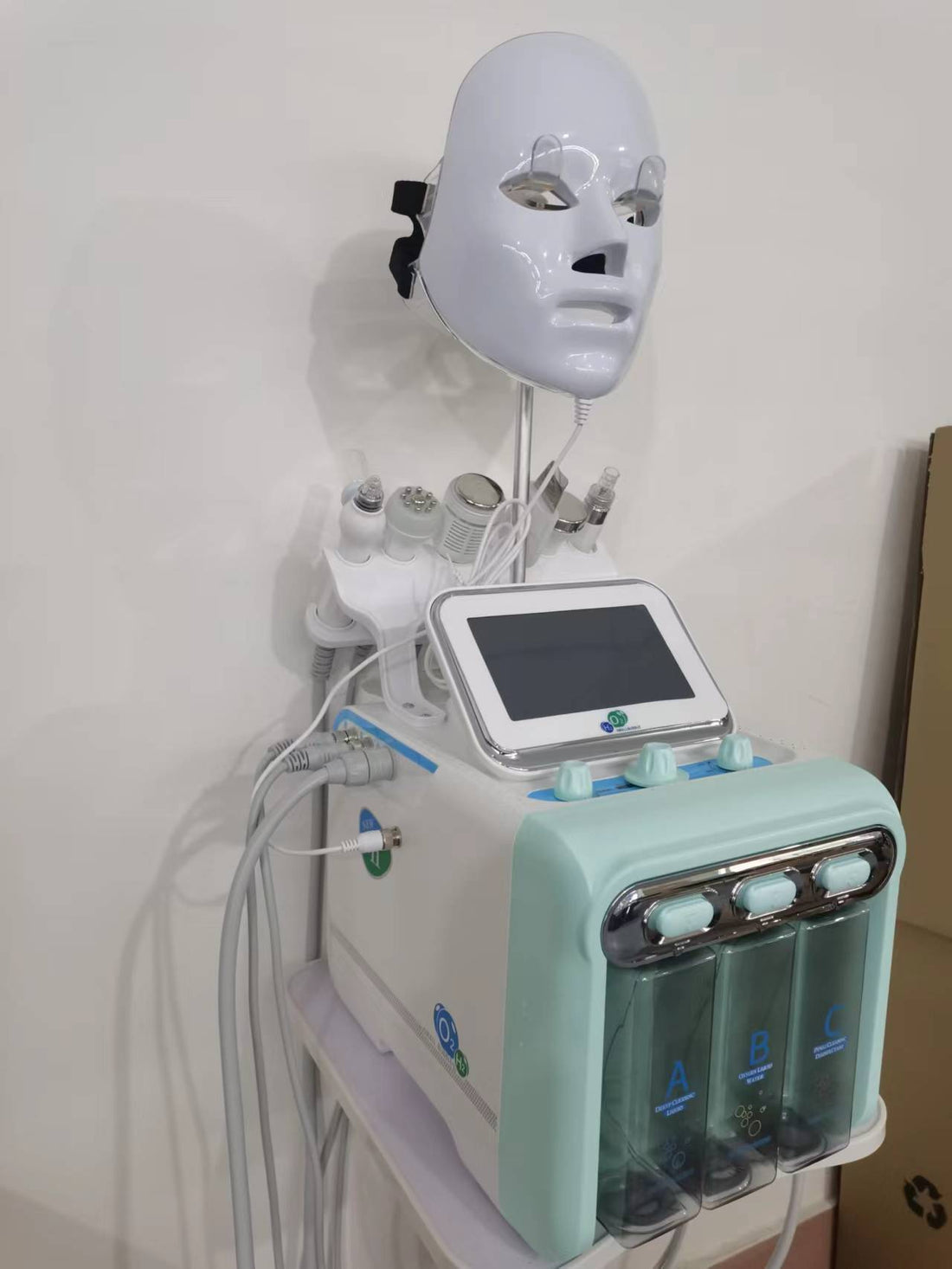Hydro-Dermabrasion Facial Machine | Hydrogen & Oxygen Skin Cleansing Instrument by LuxeGlow