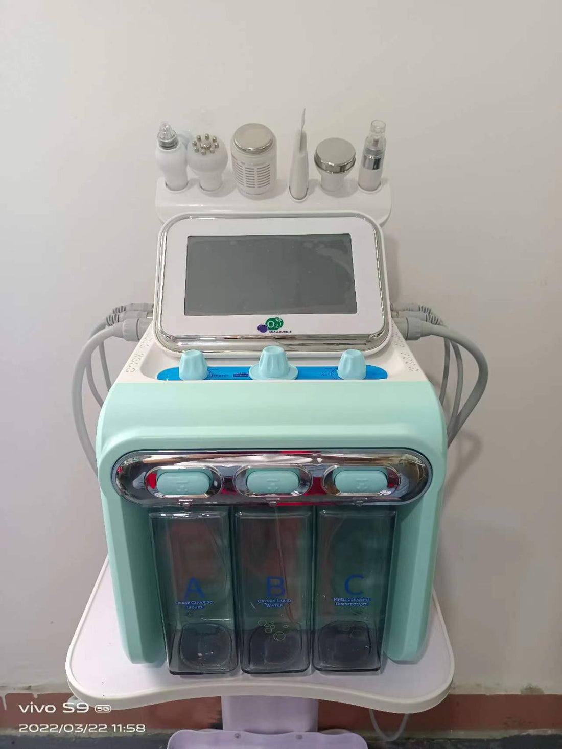 Hydro-Dermabrasion Facial Machine | Hydrogen & Oxygen Skin Cleansing Instrument by LuxeGlow